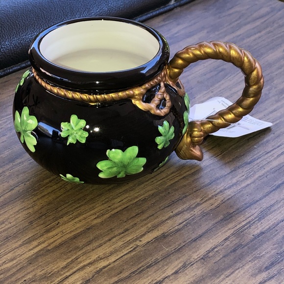 NWT Black Pot with Gold handle and trim - Picture 8 of 8